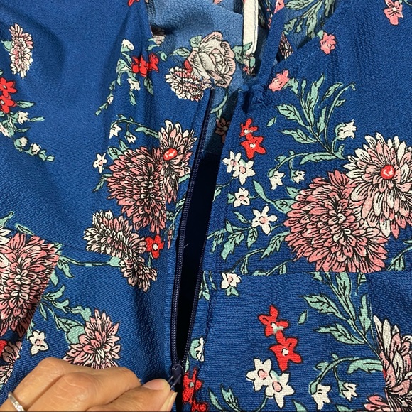 Trixxi Romper Shorts Floral V Neck Tie Belt Short sleeve Woman’s Medium Romper - Picture 3 of 9